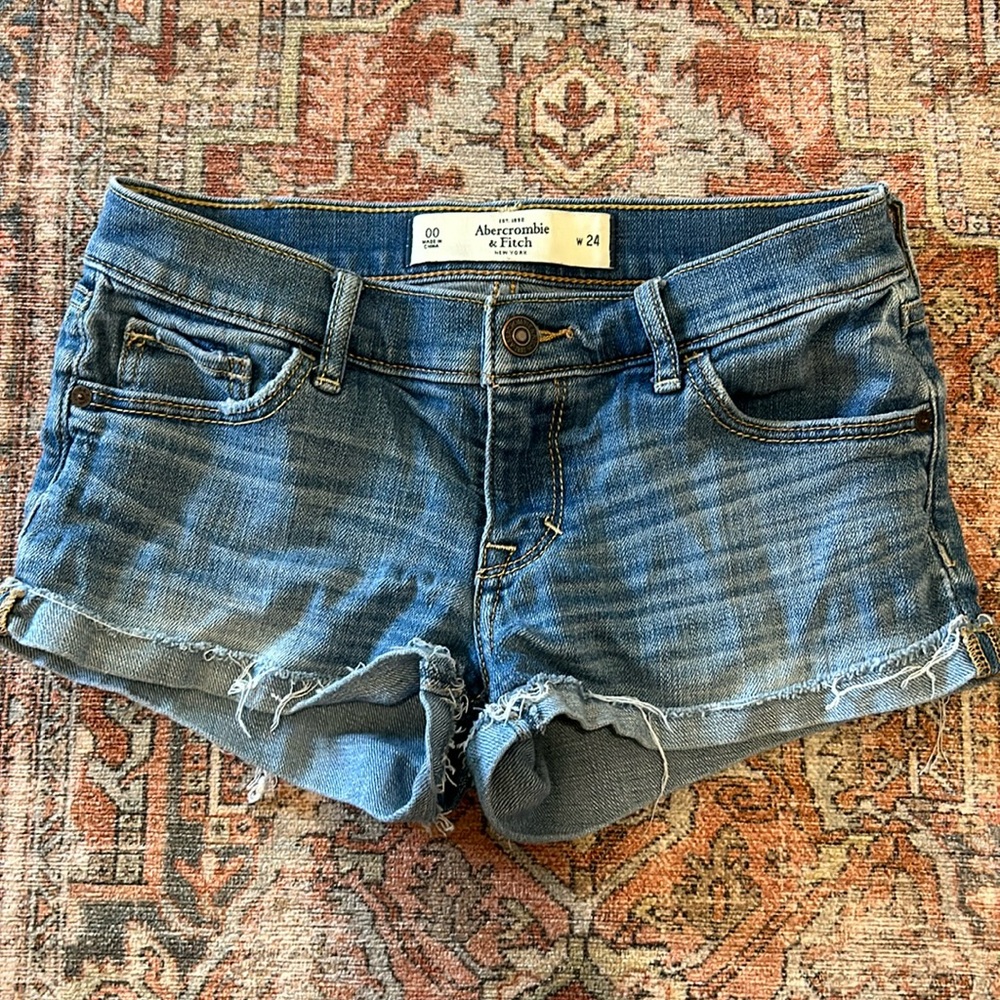 Woman’s Jean shorts